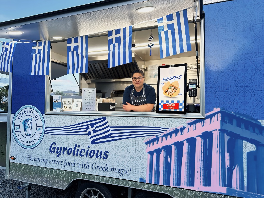 Greek food trailer in action